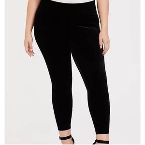 Torrid Black Velvet Pull On Pixie Pants